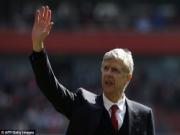 HLV Arsene Wenger khẳng định sẽ ở lại Arsenal