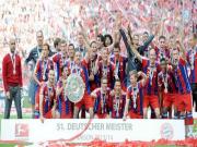 Cầu thủ Bayern phấn khích sau khi giành Cúp Quốc gia Đức