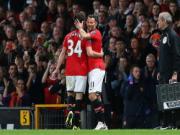 Thắng dễ trong trận chia tay, Giggs đã nhìn thấy sự trở lại của Man Utd