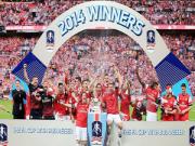 Arsenal: Phía sau vầng hào quang…