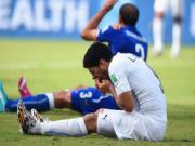 Suarez chết dở vì lỡ cắn Chiellini