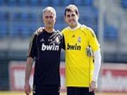 Mourinho khuyên Del Bosque đừng "bỏ rơi" Casillas