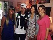 Neymar, Alves "quậy tưng" sau trận hòa Mexico