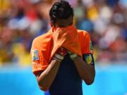 Buffon thẳng thắn thừa nhận Italia xứng đáng bị loại