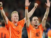Sneijder, Kuyt, De Jong mua dâm trẻ vị thành niên