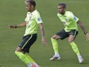 Neymar, Alves nhuộm tóc bạc sau trận mở màn World Cup