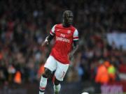 Sagna “phản pháo” CĐV Arsenal