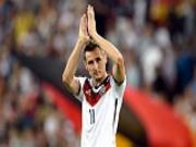 Klose phá kỷ lục của Gerd Mueller: Một huyền thoại… "bình dân"