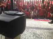 50 CĐV Chile và chiếc tivi của một người Brazil tốt bụng