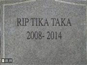 Fan cuồng "chế ảnh" mỉa mai Tây Ban Nha