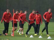 Van Gaal ra yêu sách thay đổi sân tập Carrington của MU