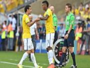 Brazil nhọc nhằn vào tứ kết: Khi các tiền đạo "tàng hình"