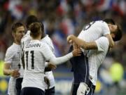 Oliver Giroud, thánh ôm của ĐT Pháp