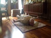 Ông nội 93 tuổi bay người giống Van Persie