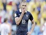 Liverpool tính chi 50 triệu euro cho Benzema