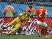 Người hùng Romero khiêm tốn thừa nhận... ăn rùa