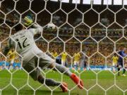 Sốc: Thủ thành Julio Cesar tuyên bố giã từ sự nghiệp quốc tế