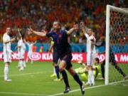 Man United quyết gia cố hàng phòng ngự bằng cặp đôi tuyển thủ