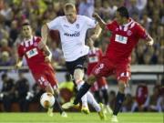 Barcelona chiêu mộ thành công Jeremy Mathieu với giá "chát"