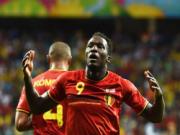 Real muốn mua Lukaku, Chelsea hét giá trên trời