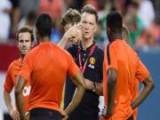 M.U: Chung một thứ tiếng