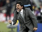 Chán ăn chơi phè phỡn, Maradona trở lại nghiệp cầm quân