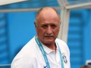 HLV Scolari “phát điên” sau khi bị chỉ trích nặng nề