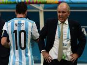 HLV Sabella: Messi là dòng nước ngọt mát trong sa mạc