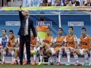 HLV Sabella suýt ngã ngửa vì…Higuain