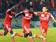 Thắng dễ HV.An Giang, B.Bình Dương độc chiếm ngôi đầu bảng