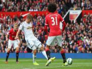Chấm điểm Man Utd 1-2 Swansea: Trong một ngày Sigurdsson đắt giá hơn Juan Mata