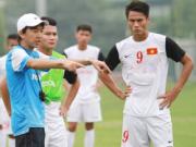 HLV Miura gò cầu thủ theo phong cách Nhật Bản