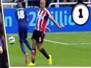 "Nghệ sỹ" Young lại "bay giữa ngân hà" để cứu rỗi Man Utd