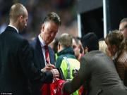 "Thiên tài" Van Gaal vừa xuất sắc xác lập một kỷ lục "vĩ đại" nữa ở Man Utd