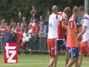 Pep Guardiola nổi nóng xô đẩy, tóm cổ học trò Mueller