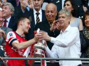 Wenger sẵn sàng thanh lý thủ quân Arsenal