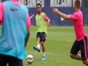 Xavi bất ngờ dính chấn thương