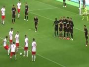 Đây mới gọi là phối hợp đá phạt