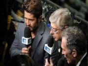 HLV Wenger bất ngờ bị sa thải khỏi công việc .... BLV