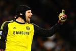 HLV Jose Mourinho “năn nỉ” Petr Cech ở lại Chelsea