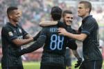 Inter Milan 3-1 Genoa: Ngày của Vidic và Podolski