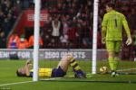 Arsenal thua đau Southampton: Bạc đầu ngọn sóng cuốn anh hùng