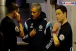 Jose Mourinho và màn ăn mừng bàn thắng "dị" nhất trong sự nghiệp
