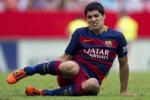 Bão chấn thương chưa buông tha Barca: Đến lượt Suarez nhập viện