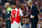 Walcott: Chiến thắng M.U dành tặng cho Wenger