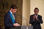 Iker Casillas lịch lãm đón nhận Huân chương Hoàng gia TBN