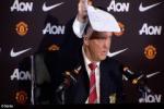 HLV Louis Van Gaal làm loạn buổi họp báo trước trận gặp Burnley