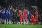 "Cầu thủ Chelsea thật đáng khinh và con nít ở tình huống Ibrahimovic nhận thẻ đỏ"