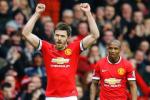 Trở lại ấn tượng, Carrick gửi lời thách thức đến Man City