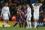 Real thua El Clasico: Đứng lên hay đứng bên?